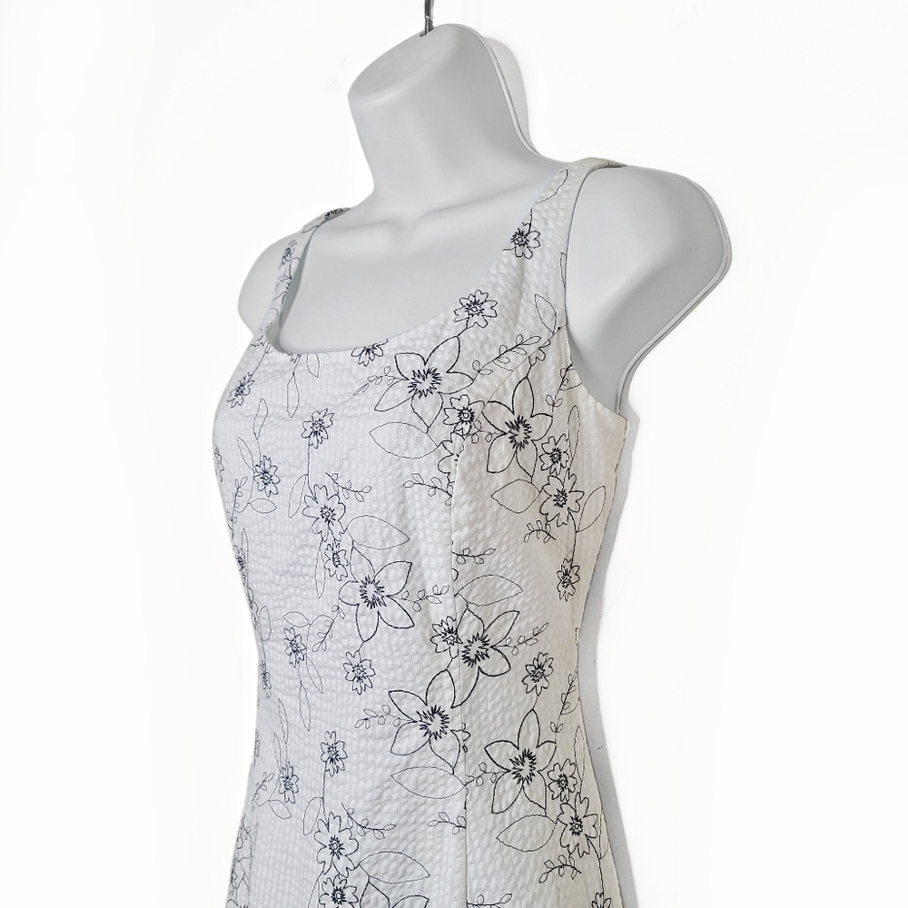 Amanda Smith Textured Floral Fit & Flare Dress - Picture 3 of 9